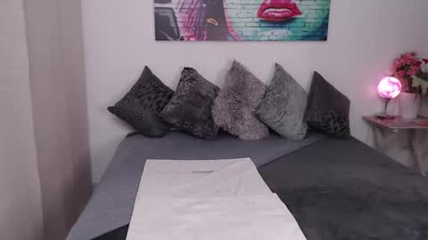 Valery Rivas online show from 09-23-25, 08:23