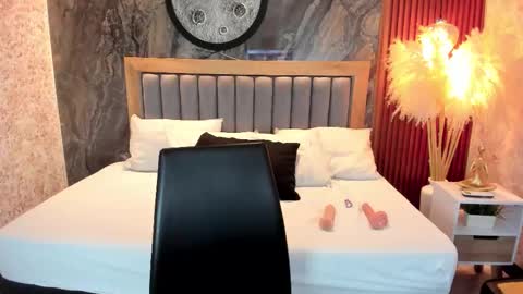 Valerie Shadey  online show from 12-15-25, 08:02