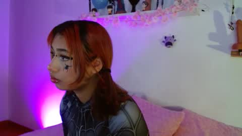 Snapshot of valerysmith18 chatting on 10-09-25, 05:33 zoe online show from 10-09-25, 05:33