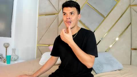 Valery Stonne  online show from 03-01-25, 08:10