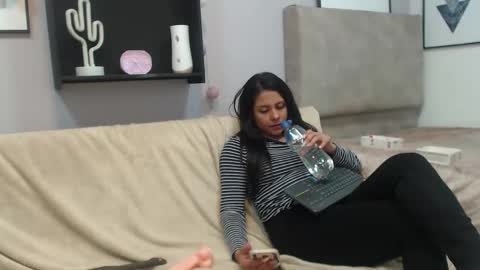 valevicious online show from 02-25-25, 12:03