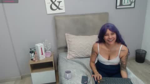 valevicious online show from 10-29-25, 03:47