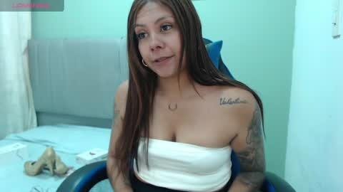 Snapshot of valevicious chatting on 07-25-26, 01:30 valevicious online show from 07-25-26, 01:30