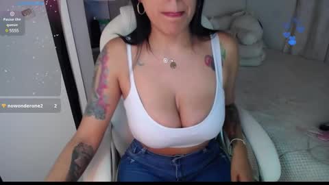 Snapshot of valewants chatting on 01-11-25, 08:00 Onlyfans katerinneval online show from 01-11-25, 08:00