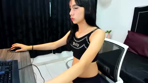 valey_nicole online show from 06-14-26, 10:45