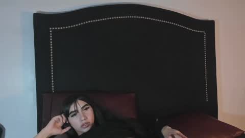valey_nicole online show from 07-18-26, 10:02