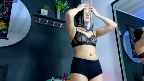 Snapshot of valka_exe chatting on 06-27-26, 07:19 x online show from 06-27-26, 07:19