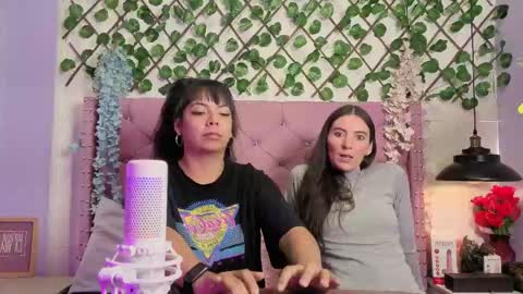 Snapshot of valkiria_and_dione chatting on 05-12-26, 01:41 Valkiria and Dione online show from 05-12-26, 01:41