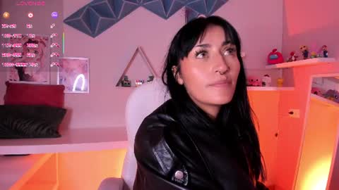 Snapshot of valkiria_ponce chatting on 06-17-26, 03:20 Valkiria online show from 06-17-26, 03:20