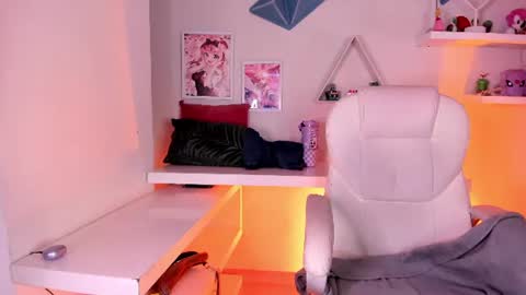 Snapshot of valkiria_ponce chatting on 06-18-26, 06:13 Valkiria online show from 06-18-26, 06:13
