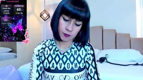 Snapshot of valkiria_wine chatting on 03-09-26, 12:53 Valki online show from 03-09-26, 12:53