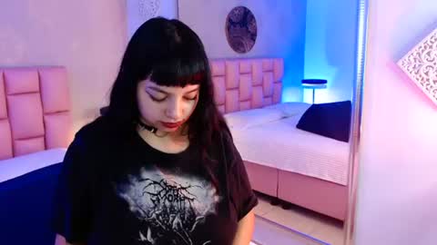 Snapshot of valkiriabennett chatting on 07-24-26, 03:43 online show from 07-24-26, 03:43