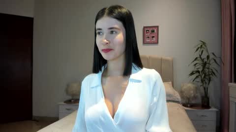 Macarena online show from 04-14-26, 03:01