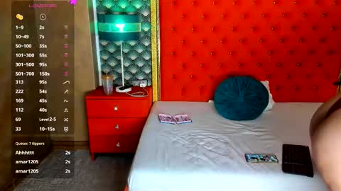 Valerie Val V online show from 12-18-25, 01:11