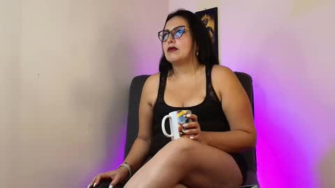 Vallery16 online show from 11-19-25, 10:37