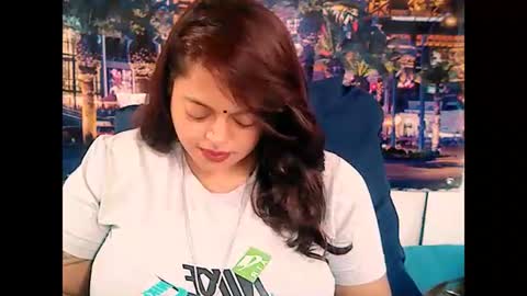 Snapshot of valleyval chatting on 12-29-24, 05:53 indianvalvet priya is back online show from 12-29-24, 05:53