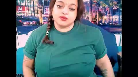Snapshot of valleyval chatting on 01-06-25, 06:36 indianvalvet priya is back online show from 01-06-25, 06:36