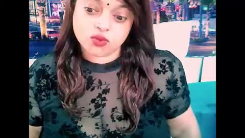 Snapshot of valleyval chatting on 02-07-25, 06:24 indianvalvet priya is back online show from 02-07-25, 06:24