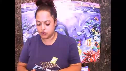 Snapshot of valleyval chatting on 03-05-25, 10:22 indianvalvet priya is back online show from 03-05-25, 10:22