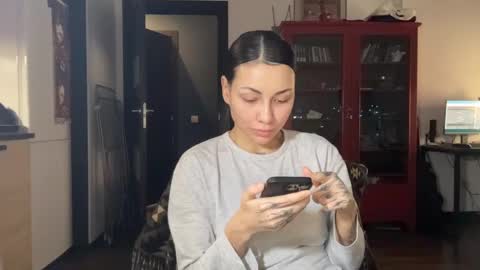 Little Devil online show from 02-15-25, 06:01