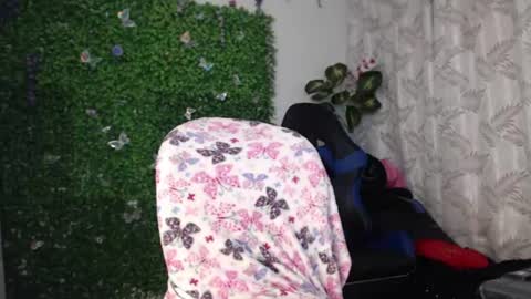 valquiria_sirgun online show from 06-18-26, 09:36
