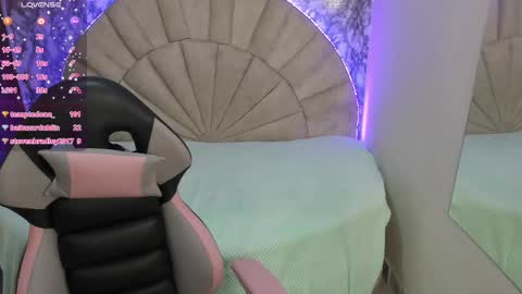 Snapshot of valuh_blake chatting on 02-17-25, 06:15 Valuh online show from 02-17-25, 06:15