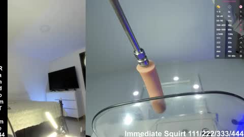 Hi Im Val a freelance model. online show from 11-27-25, 11:40