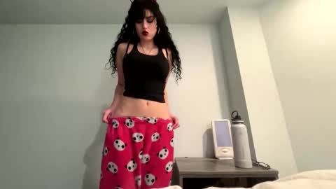 Snapshot of vampgatita chatting on 10-11-25, 11:14 vampgatita online show from 10-11-25, 11:14