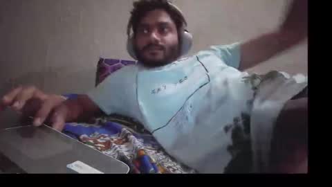 Snapshot of vampire_7 chatting on 10-29-25, 09:55 Robin online show from 10-29-25, 09:55