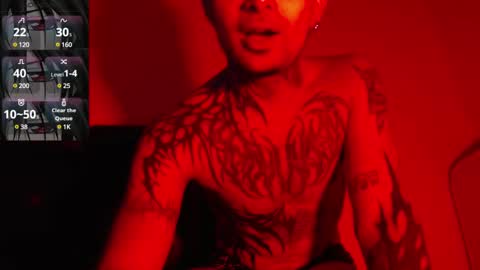 david guzman i model independenthelp me with a thumbs up online show from 02-14-25, 07:49