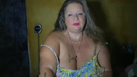 Snapshot of vampwoman chatting on 06-22-26, 05:04 vampwoman online show from 06-22-26, 05:04
