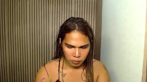 Snapshot of vampy_ebony_laxine chatting on 01-05-25, 12:53 vampy_ebony_laxine online show from 01-05-25, 12:53