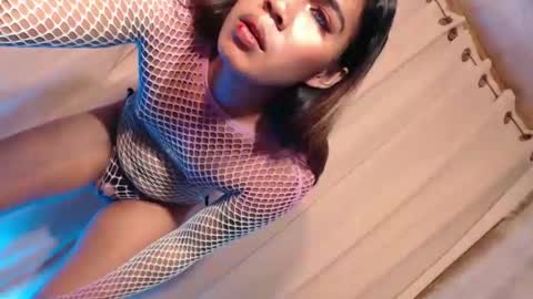 Snapshot of vampy_ebony_laxine chatting on 10-13-25, 04:29 vampy_ebony_laxine online show from 10-13-25, 04:29