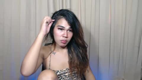 vampy_ebony_laxine online show from 11-12-25, 06:25