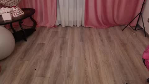 Van online show from 01-11-26, 05:01