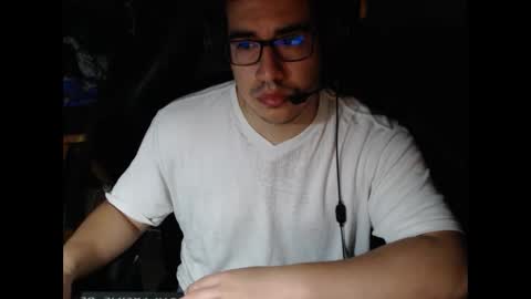 Snapshot of vancoserx111 chatting on 05-07-26, 02:06 vancoserx111 online show from 05-07-26, 02:06