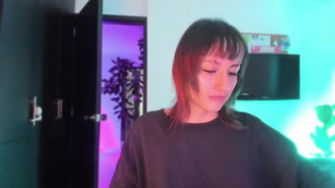 Snapshot of vandalovee chatting on 05-21-26, 07:37 Babi Alu online show from 05-21-26, 07:37