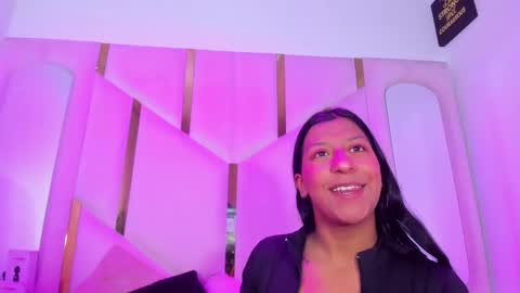 Snapshot of vanelin18 chatting on 04-30-26, 02:45 Vane online show from 04-30-26, 02:45