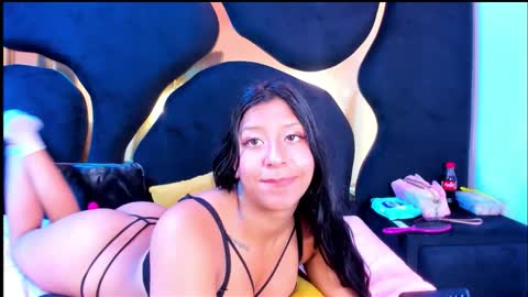 Snapshot of vanelin18 chatting on 05-12-26, 04:15 Vane online show from 05-12-26, 04:15