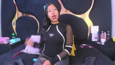Snapshot of vanelin18 chatting on 07-09-26, 04:11 Vane online show from 07-09-26, 04:11