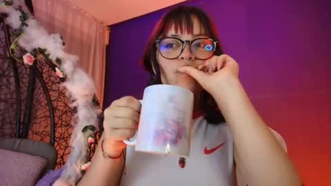 Vanelope online show from 04-17-26, 02:25