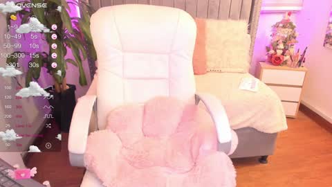 Snapshot of vanesa_moon_ chatting on 01-31-25, 02:37 vanesa_moon_ online show from 01-31-25, 02:37