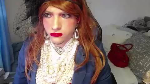 Snapshot of vanesacrossri chatting on 10-29-25, 09:22 vanesacrossri online show from 10-29-25, 09:22