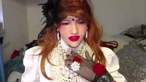 Snapshot of vanesacrossri chatting on 10-30-25, 08:27 vanesacrossri online show from 10-30-25, 08:27