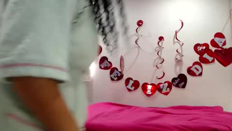 vanessa and samantha online show from 02-16-25, 08:11