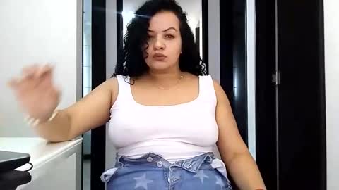 vanessa and samantha online show from 05-03-26, 04:24