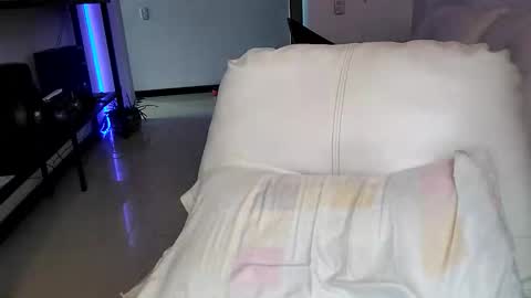 vanessa and samantha online show from 05-15-26, 04:25