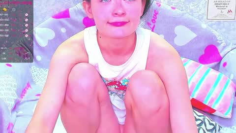 Snapshot of vanessa_florence chatting on 12-27-24, 07:18 RUSSIAN BARBIE BABE online show from 12-27-24, 07:18