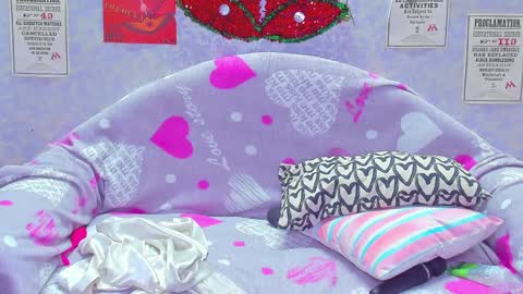 Snapshot of vanessa_florence chatting on 01-03-25, 12:54 RUSSIAN BARBIE BABE online show from 01-03-25, 12:54