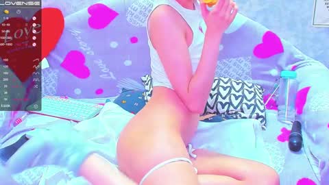 Snapshot of vanessa_florence chatting on 02-23-25, 04:28 RUSSIAN BARBIE BABE online show from 02-23-25, 04:28